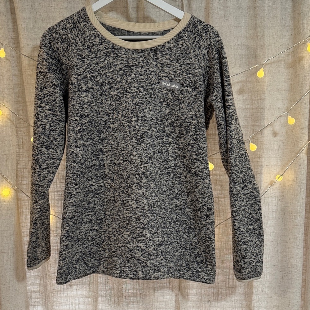 Columbia Women's Black and Cream Long Sleeve Top